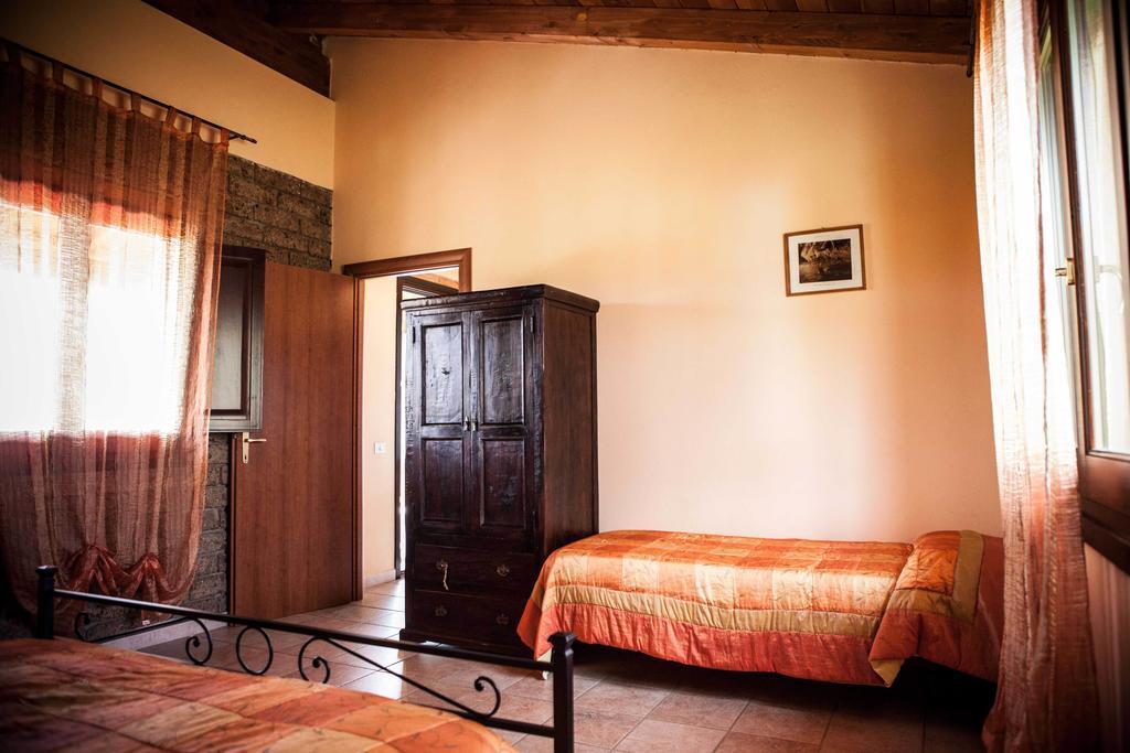 Agriturismo Il Ginepro Fluminimaggiore Habitación foto